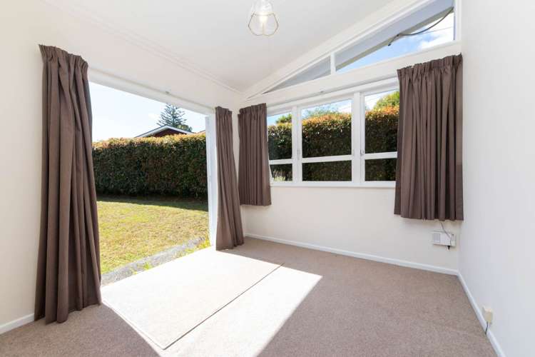 33 Chorley Avenue Massey_15