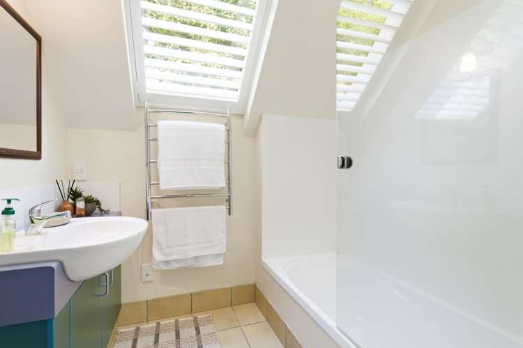 6A Chastudon Place Tawa_10