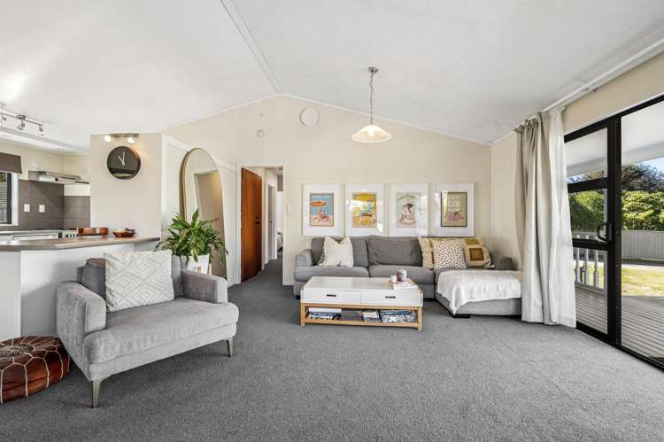 2/62 Shepherd Road Waipahihi_7