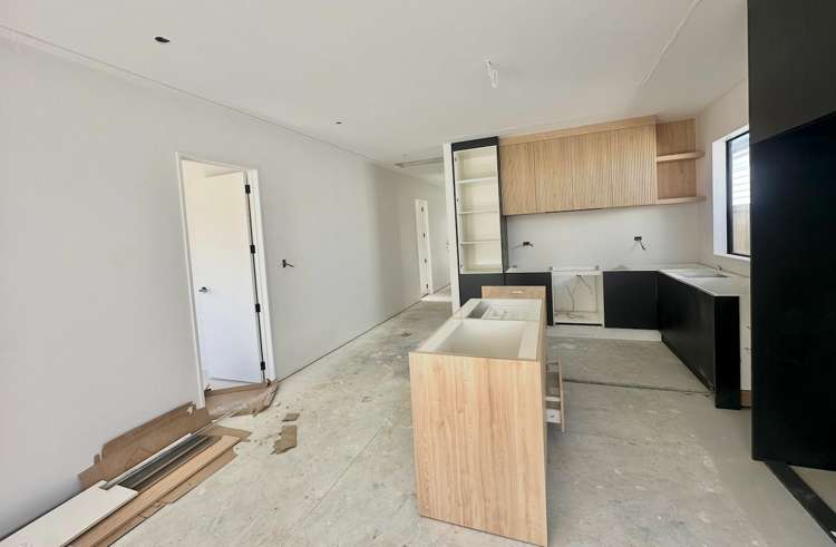 390 Te Taruna Drive_1