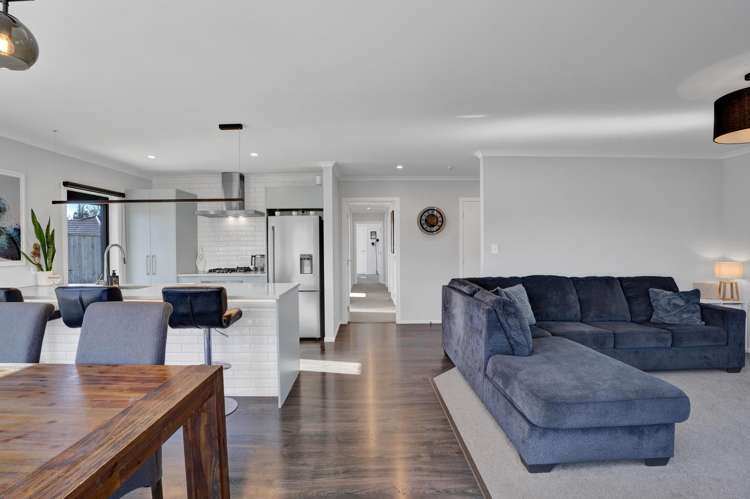 12 Hodge Park Lane Inglewood_13