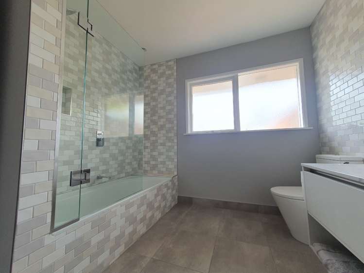 71 Church Road Mangere Bridge_16