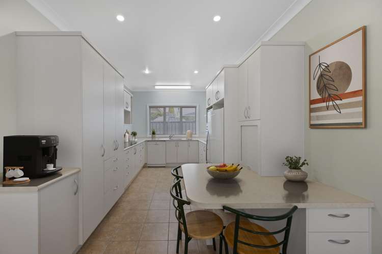 34 Lowry Place Frimley_4