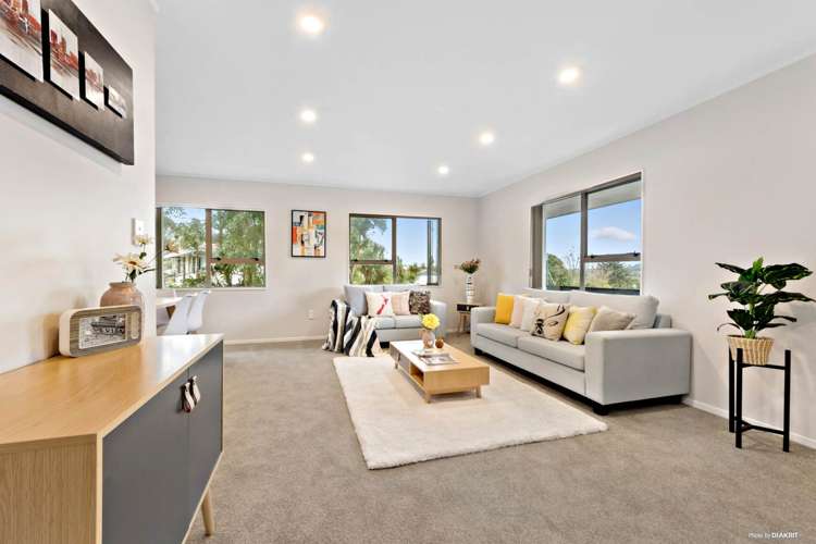 2/21 Maywood Crescent Glen Eden_2