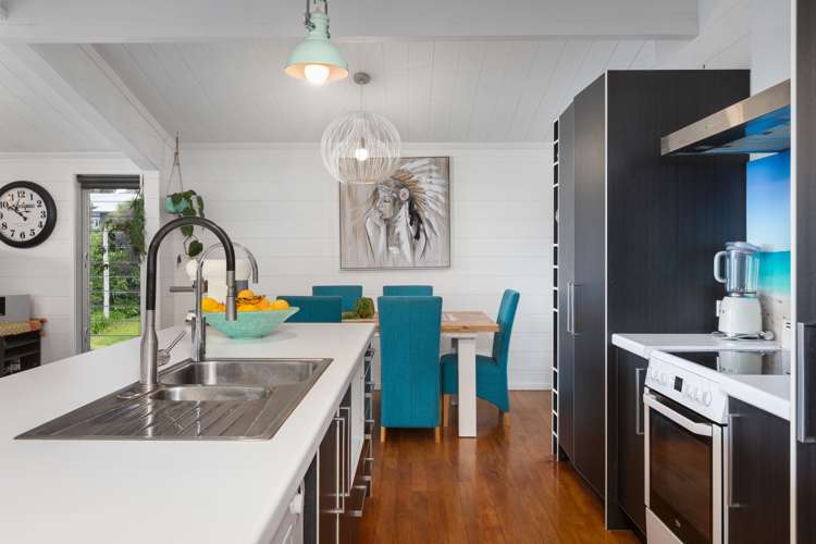 37 The Crescent Waihi Beach_9