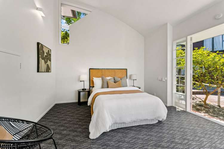 1/8 Maunganui Road Birkenhead_23