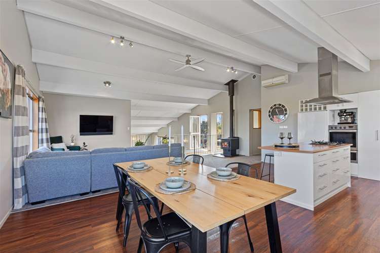 28 Yellowstone Crescent Burwood_12