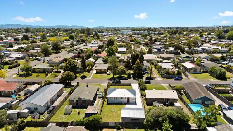 8 Aspiring Crescent Chartwell_25