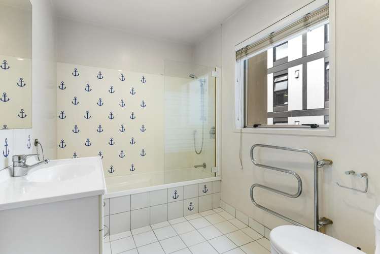 4/2 Upper Queen Street Auckland Central_12