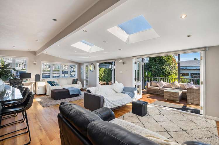 95 Alberton Avenue Mount Albert_1