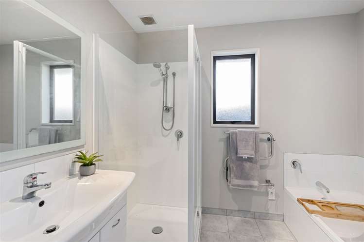 63b Mackworth Street Woolston_10