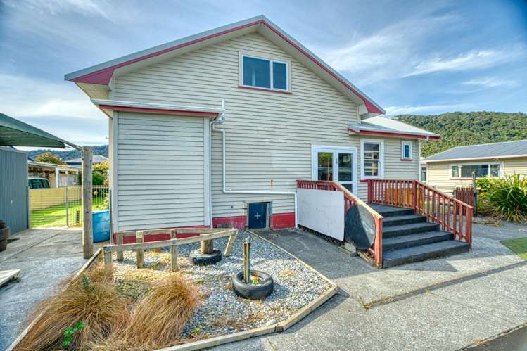 38 Fox Street Cobden_43