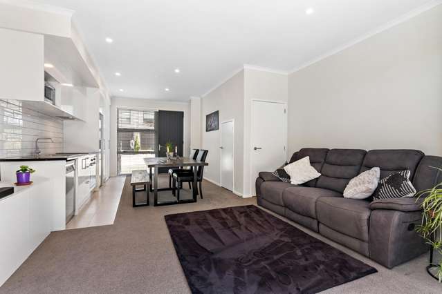 Coastal Catalina Living. 2 Heat Pumps. Now Priced!