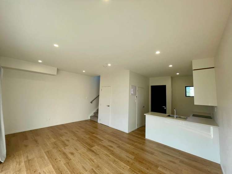 2/105 Canal Road Avondale_3