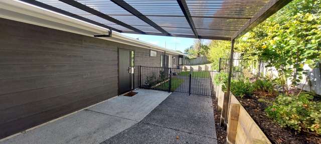 865A Beach Road Waiake_3