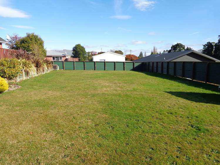 Golfers Drive Balclutha_0