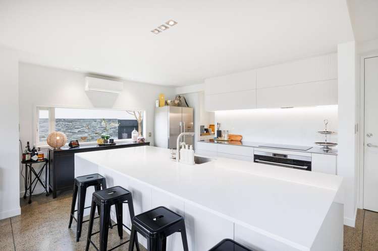 297 Fitzherbert Avenue West End_5