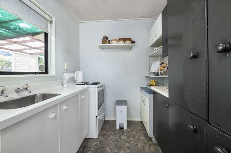 18 Susan Street Pukehangi_5