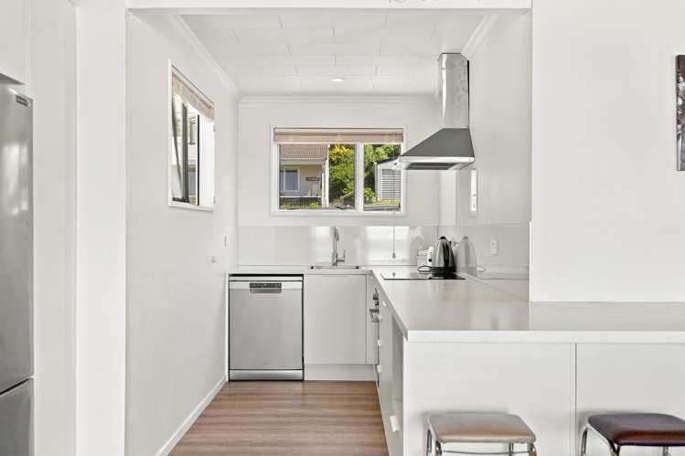 2 Tainui Rise Gore Bay_6