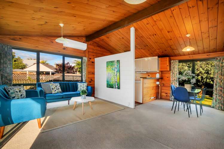 2/8 Chichester Drive Rosehill_2