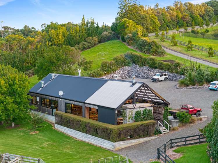 376 Taiapa Road Muriwai Beach_28