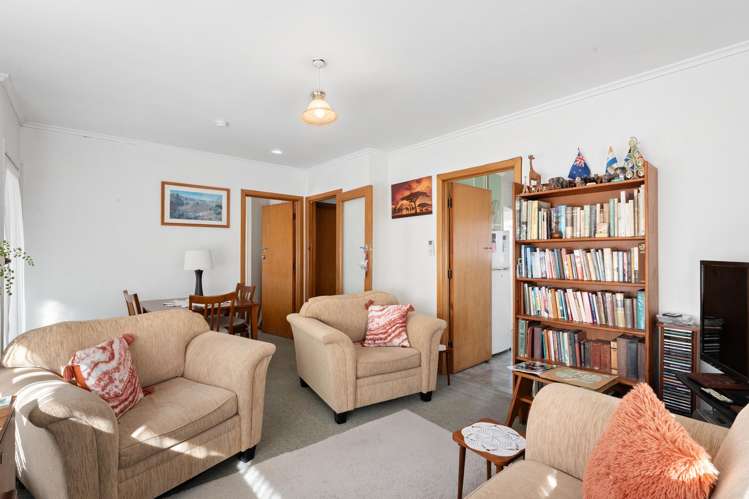 1 Marsh Avenue Forrest Hill_16