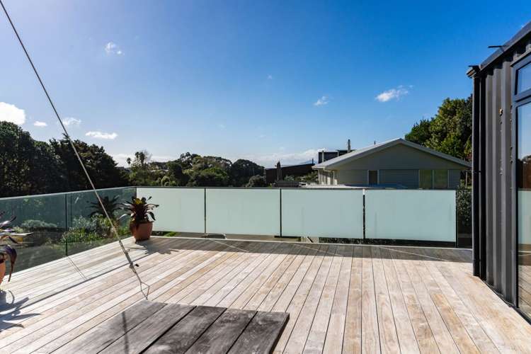 16 Taranga Road Langs Beach_17