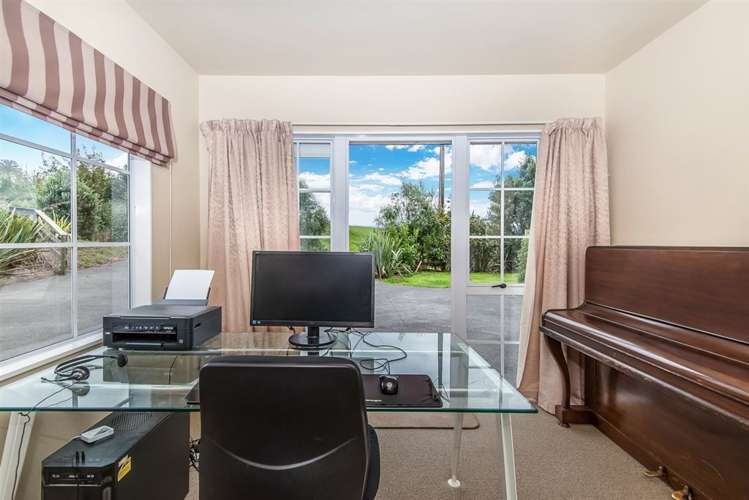 49 Lloyd Drive Wainui_20