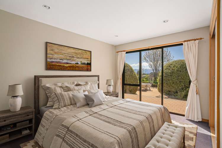 36 Ruru Lane Wanaka_11
