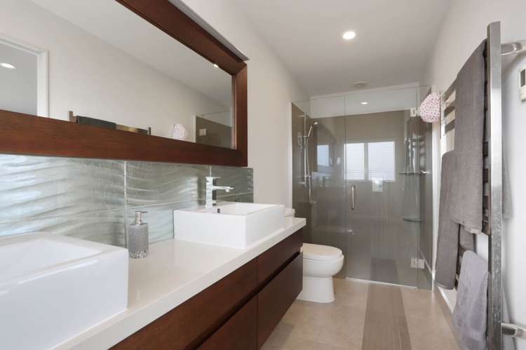 90 The Terrace Herald Island_24