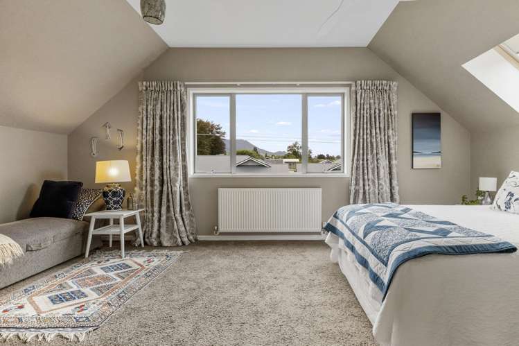 6 Heathcote Street Central_12