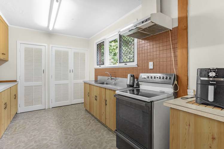 10 Sheehy Grove Wainuiomata_14