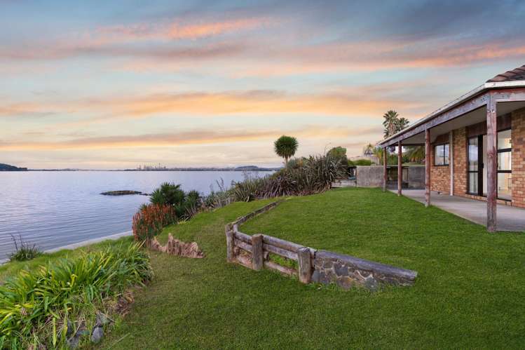 54 Spinnaker Drive Te Atatu Peninsula_17