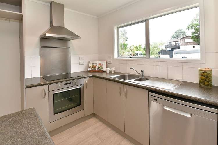 30 Bay Vista Drive Red Beach_10