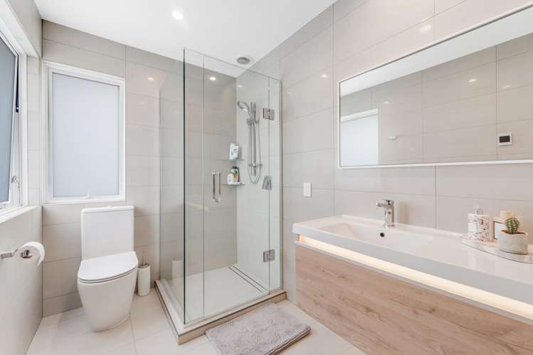 62 Armstrong Farm Drive East Tamaki Heights_29