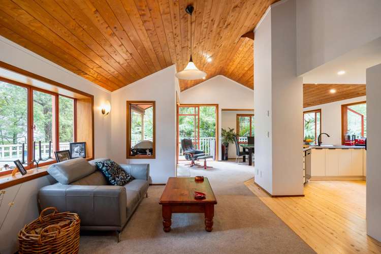 109 Huia Road Titirangi_1