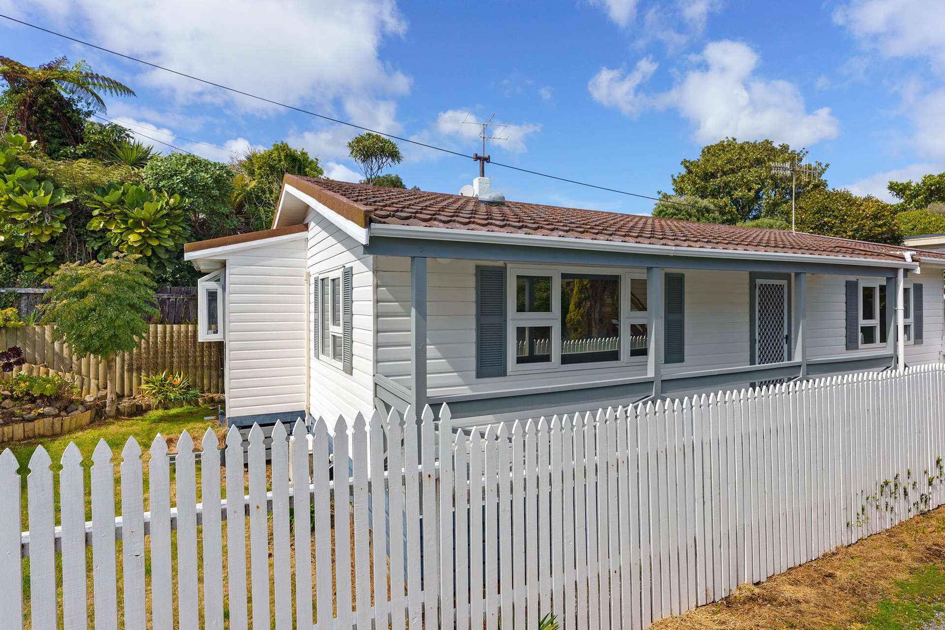 8B Gavin Road Raumati Beach_0