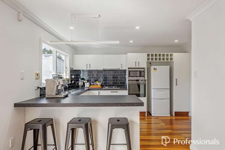 9 Peel Place Wainuiomata_1