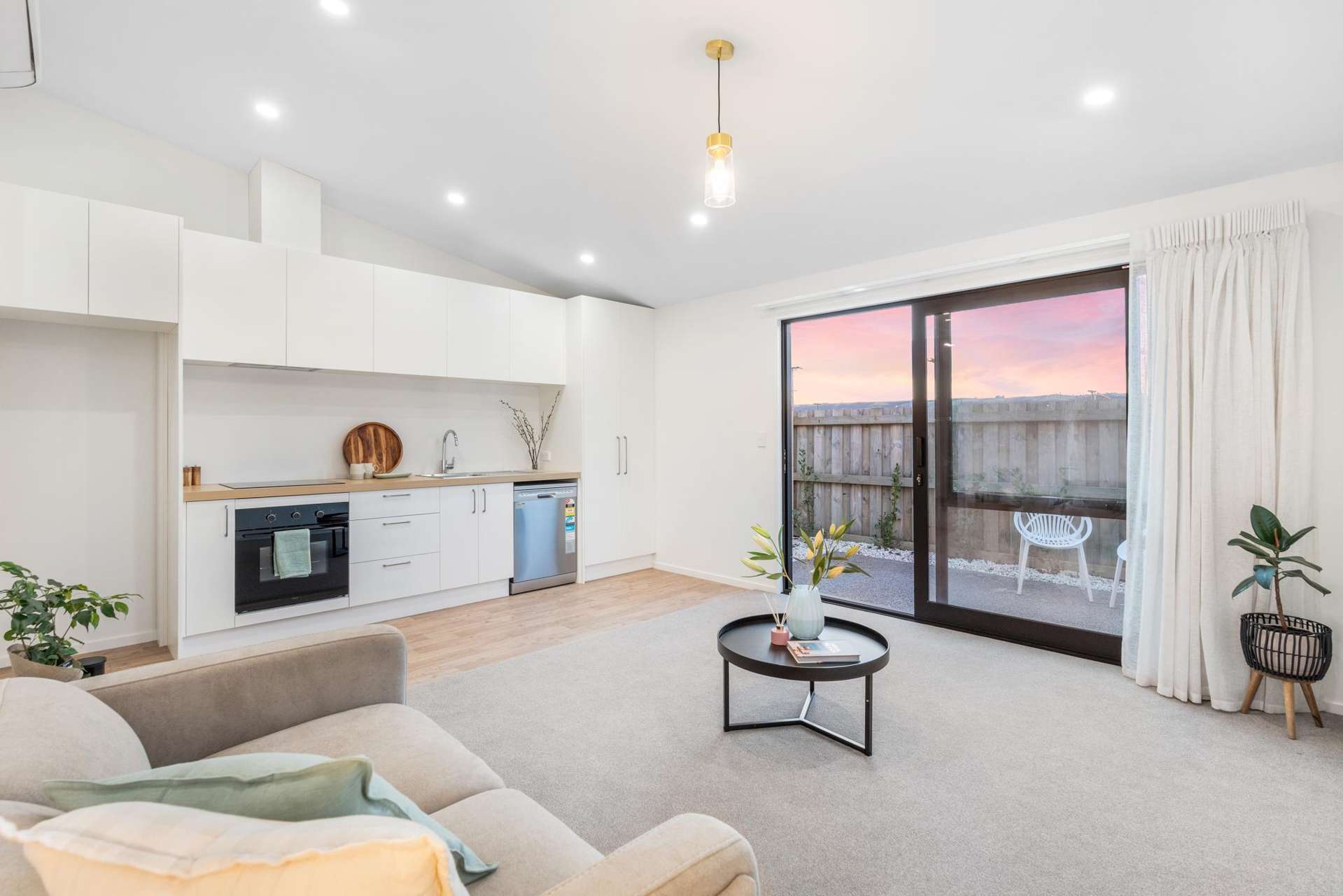 3/213 Gordon Road Mosgiel_0