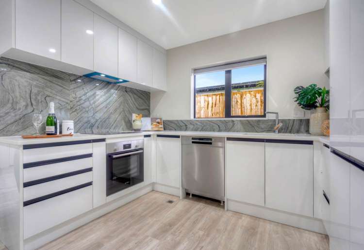 4/2 Smiths Avenue Papakura_2