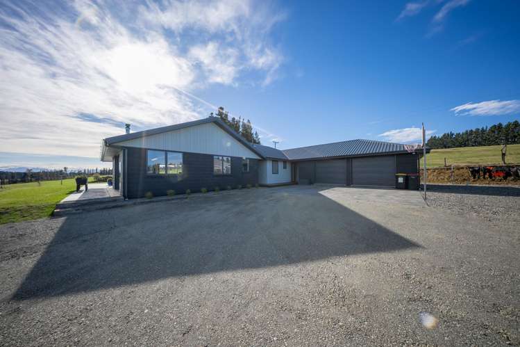 796 Kakapo Road Te Anau & Surrounds_21