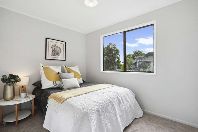 15 Panzic Place Glen Eden_12
