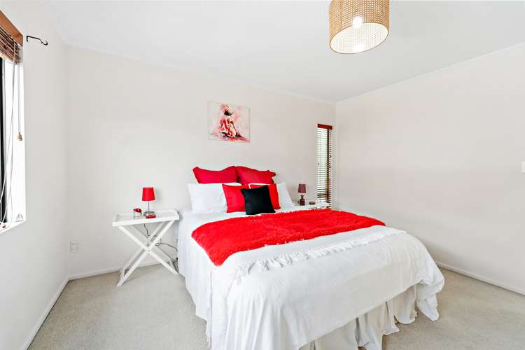 2/5 Anne Road Hillcrest_11