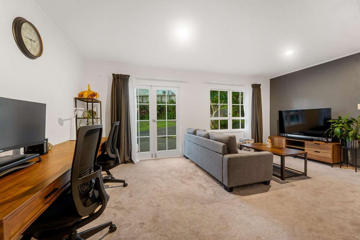 2/220 East Coast Road_3