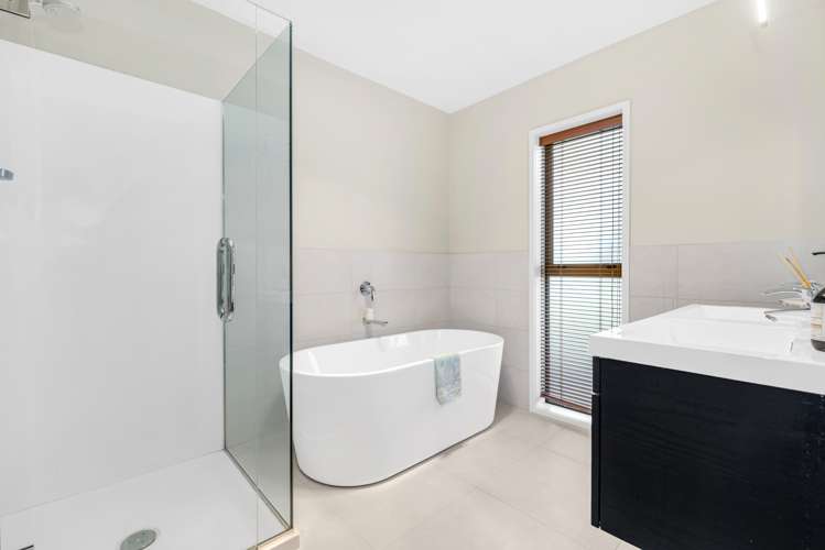 2 Hill Rise Sunnyhills_11