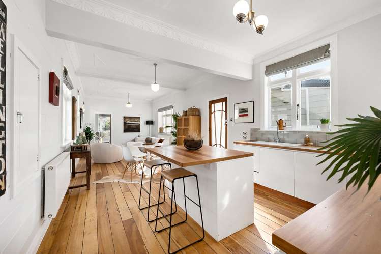 187 Onepu Road Lyall Bay_8