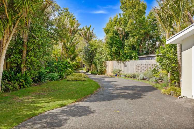 39 Oaia Road Muriwai_49