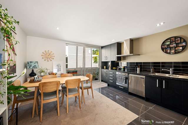 2/26 Wright Street Mount Cook_2