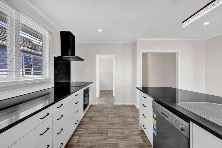 1a Robbins Crescent Hawera_11