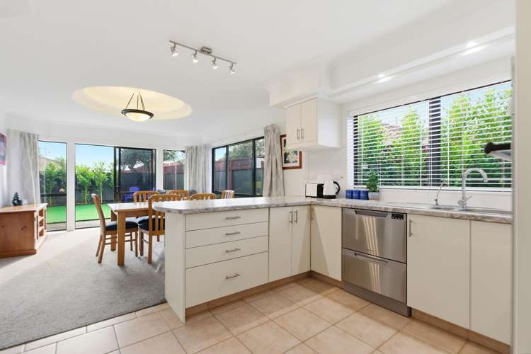 35 Ocean Crest Papamoa_6